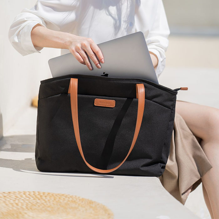 Túi Tomtoc Tote Handbag cho MacBook Pro 16" Black