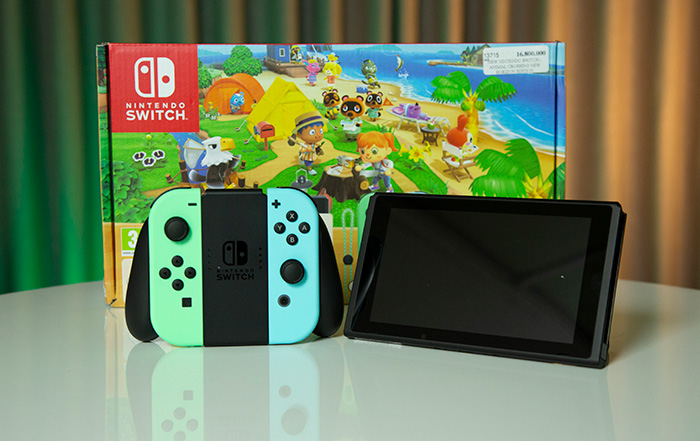 New Nintendo Switch - Animal Crossing New Horizons Edition