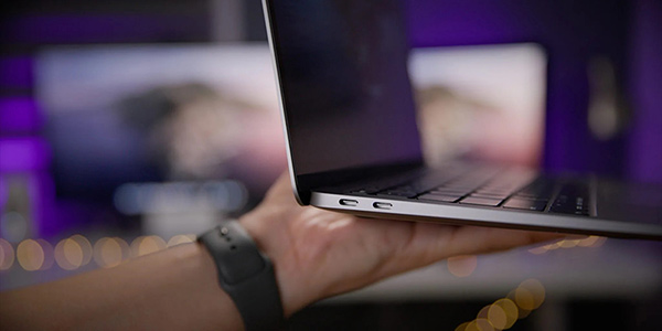 Dùng Macbook Cũ Có Lỗi Thời