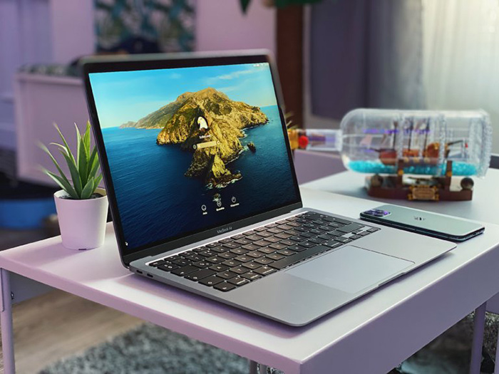 Dùng Macbook Cũ Có Lỗi Thời