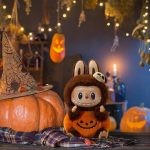 LABUBU - HAPPY HALLOWEEN PARTY SERIES - SITTING PUMPKIN VINYL PLUSH PENDANT - Ảnh 5