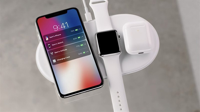 iPhone 12 Loại Bỏ Củ Sạc Và Tai Nghe Đi Kèm
