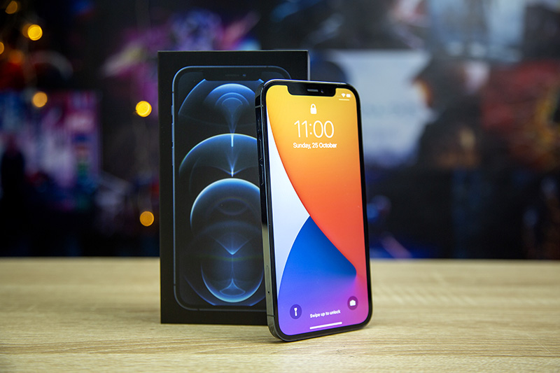 Trên tay iPhone 12 Pro Pacific Blue: Màu mới, thiết kế mới gây ấn tượng mạnh