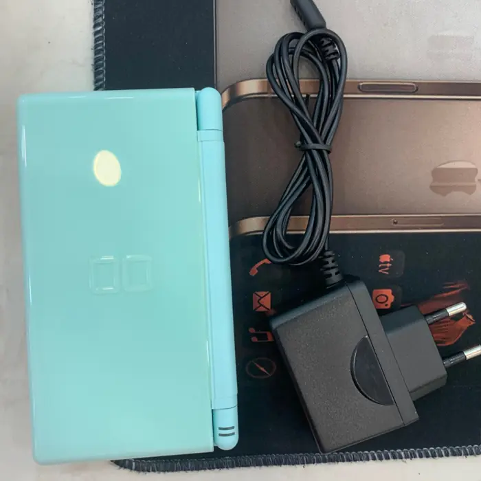 MAY NINTENDO DS LITE ICE BLUE 03