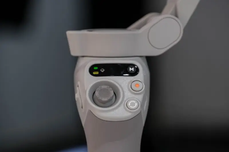 DJI OSMO MOBILE SE 02