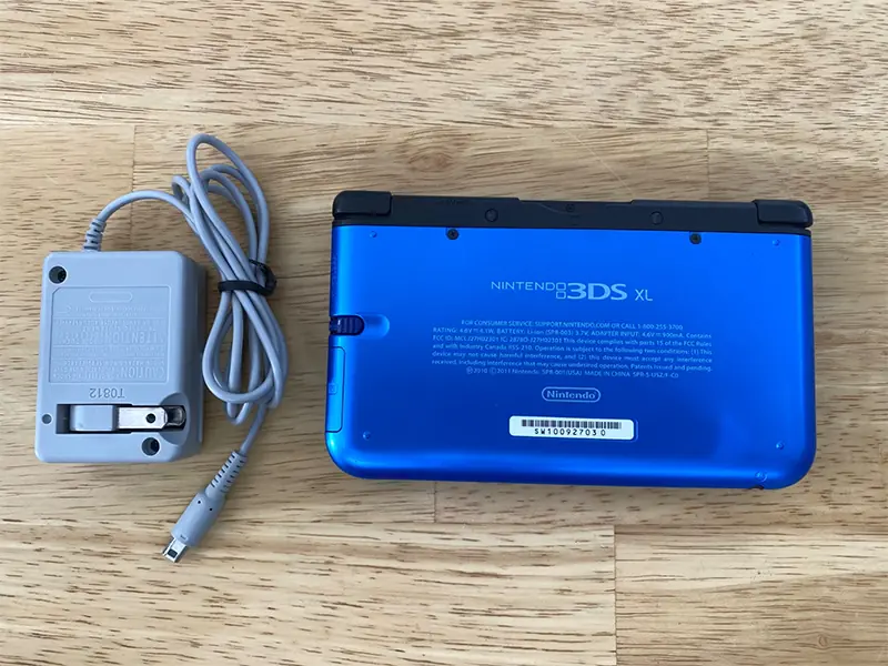 3DS XL XANH 04