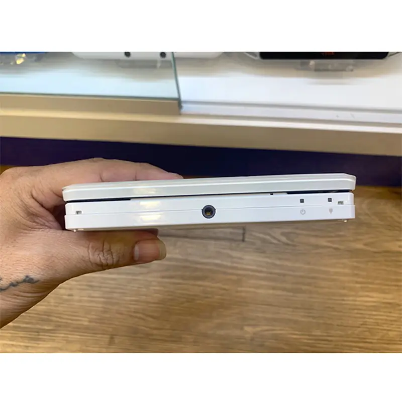 MAY NINTENDO 3DS TRANG 02