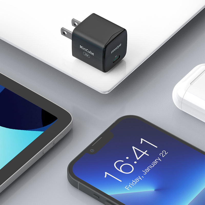 Innostyle MiniCube 20W Ultra-Mini Charger - IMC20PD 4 Innostyle MiniCube 20W Ultra-Mini Charger - IMC20PD
