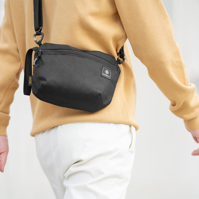 Túi Đeo Bao Tử Tomtoc Basic Unisex Back (A01-006D) 1 TÚI CHỐNG SỐC TOMTOC 360 PROTECTIVE