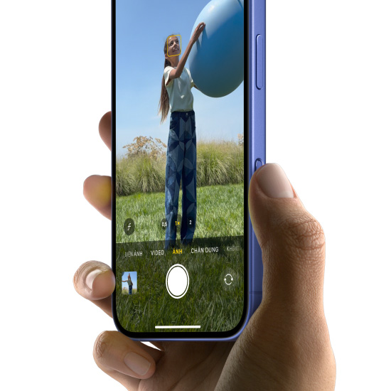 iPhone 16 - Teal 19 004