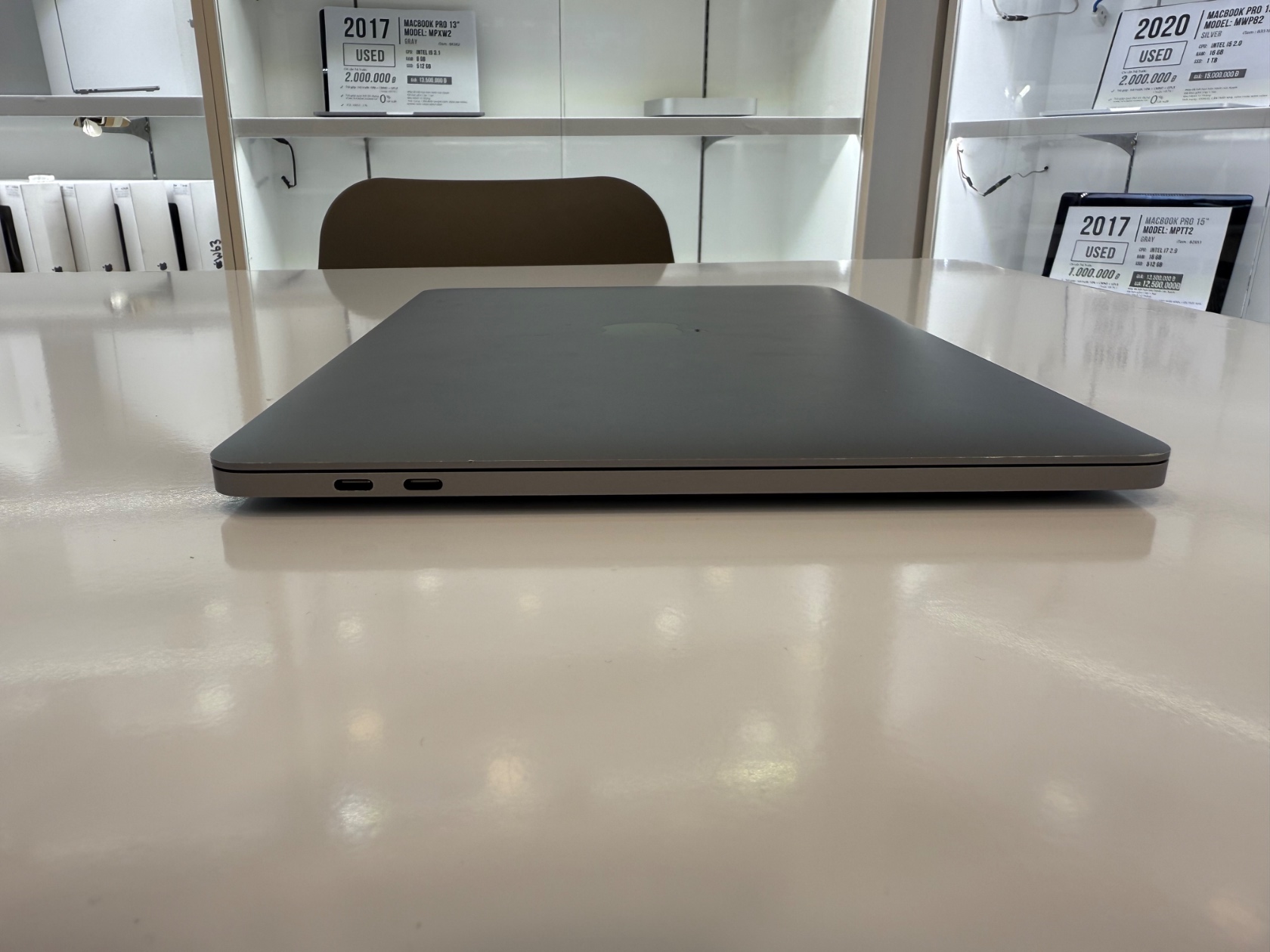 2018 MacBook Pro MR9R2 13" Space Gray i5 2.3/8GB/512GB 3 macbook cu sieu re 03
