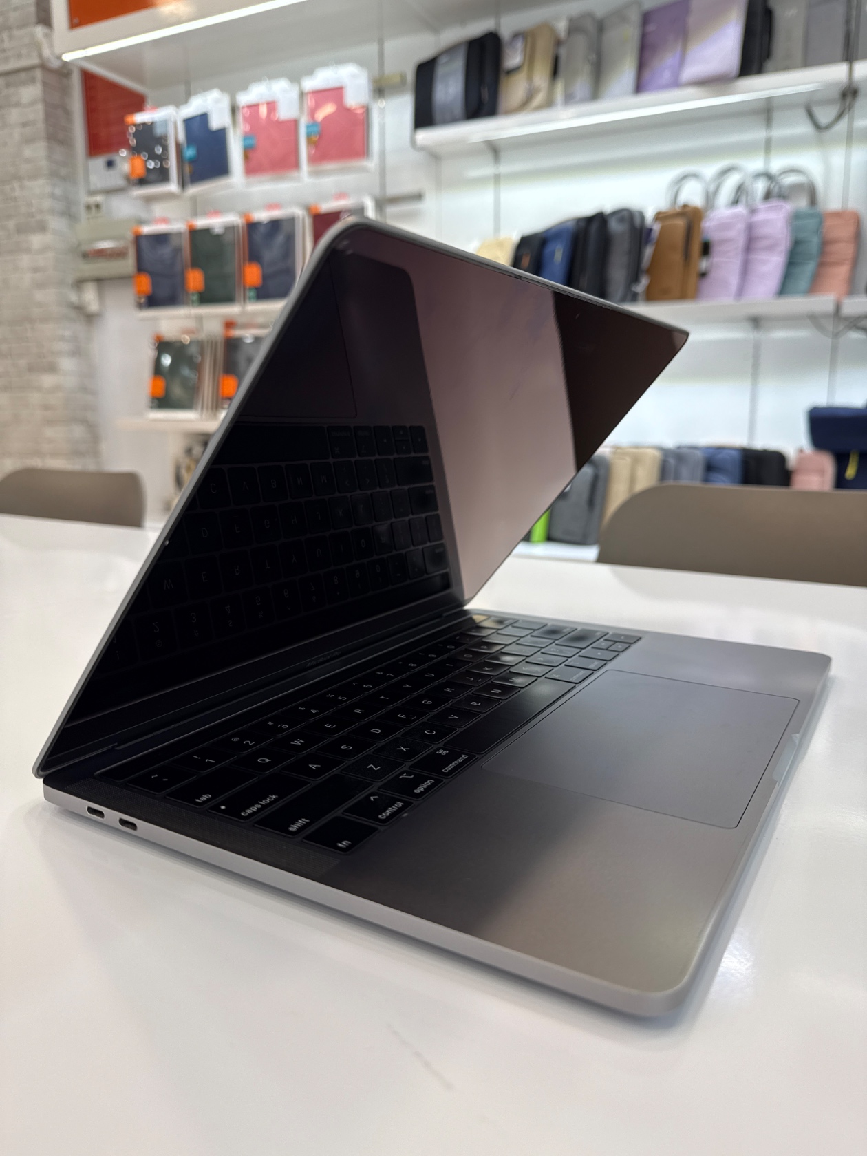 2018 MacBook Pro MR9R2 13" Space Gray i5 2.3/8GB/512GB 9 macbook cu sieu re 10