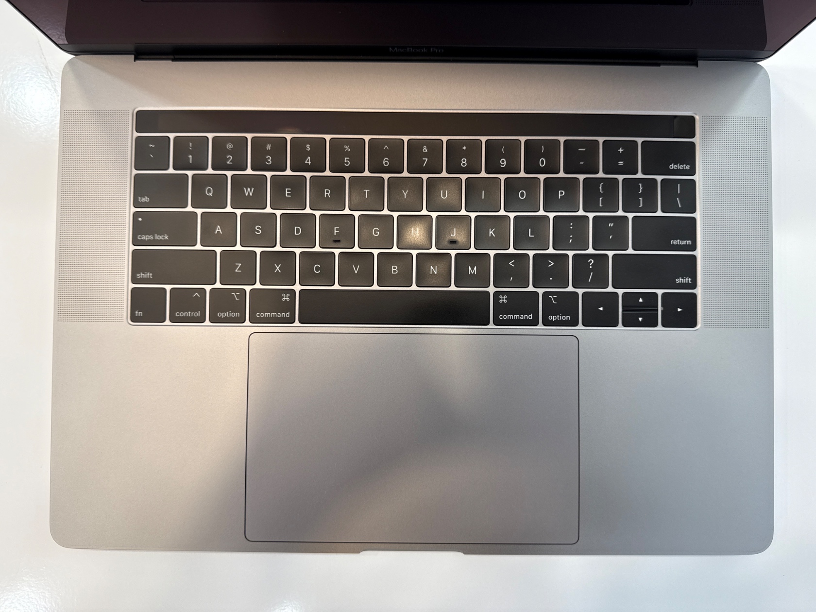 2018 MACBOOK PRO 15" TOUCH i7-2.6-16-512-560X GRAY MR942 - USED 2 macbook cu sieu re 12