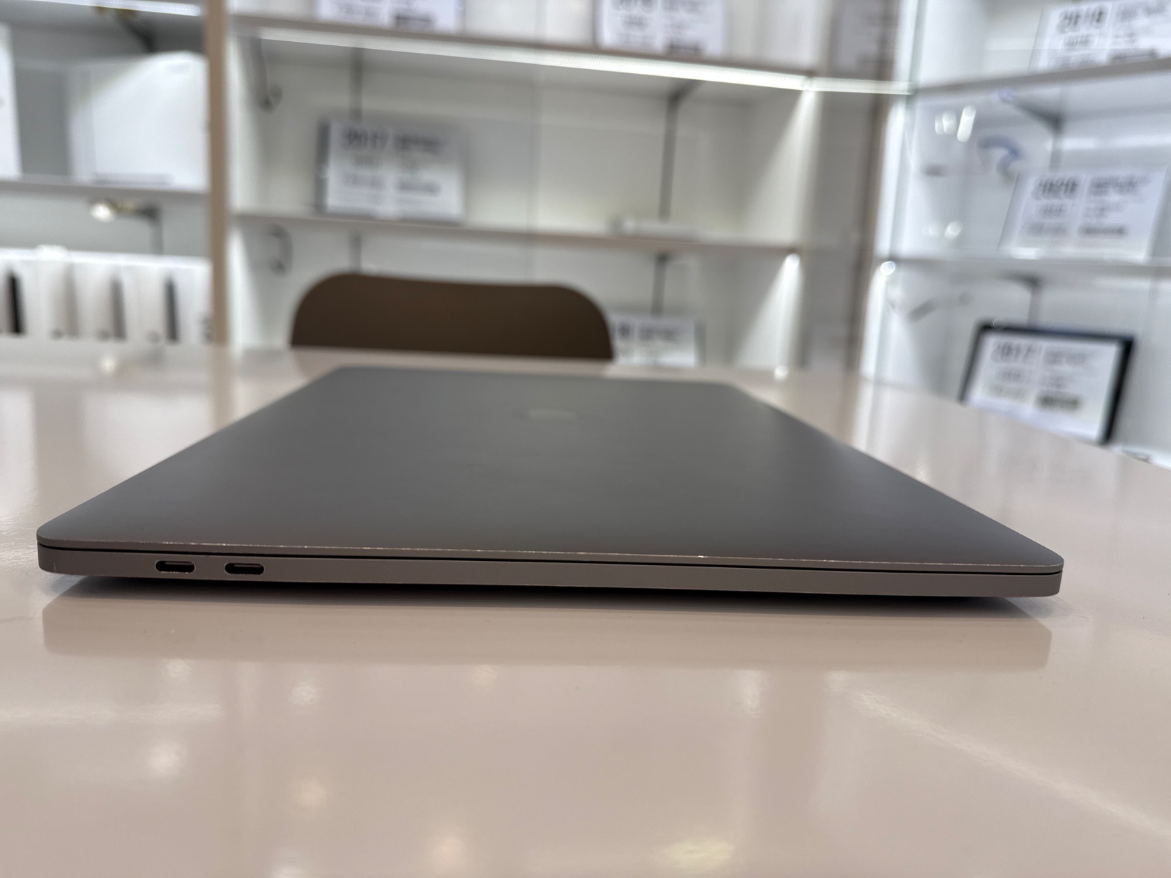 2018 MACBOOK PRO 15" TOUCH i7-2.6-16-512-560X GRAY MR942 - USED 7 macbook cu sieu re 19