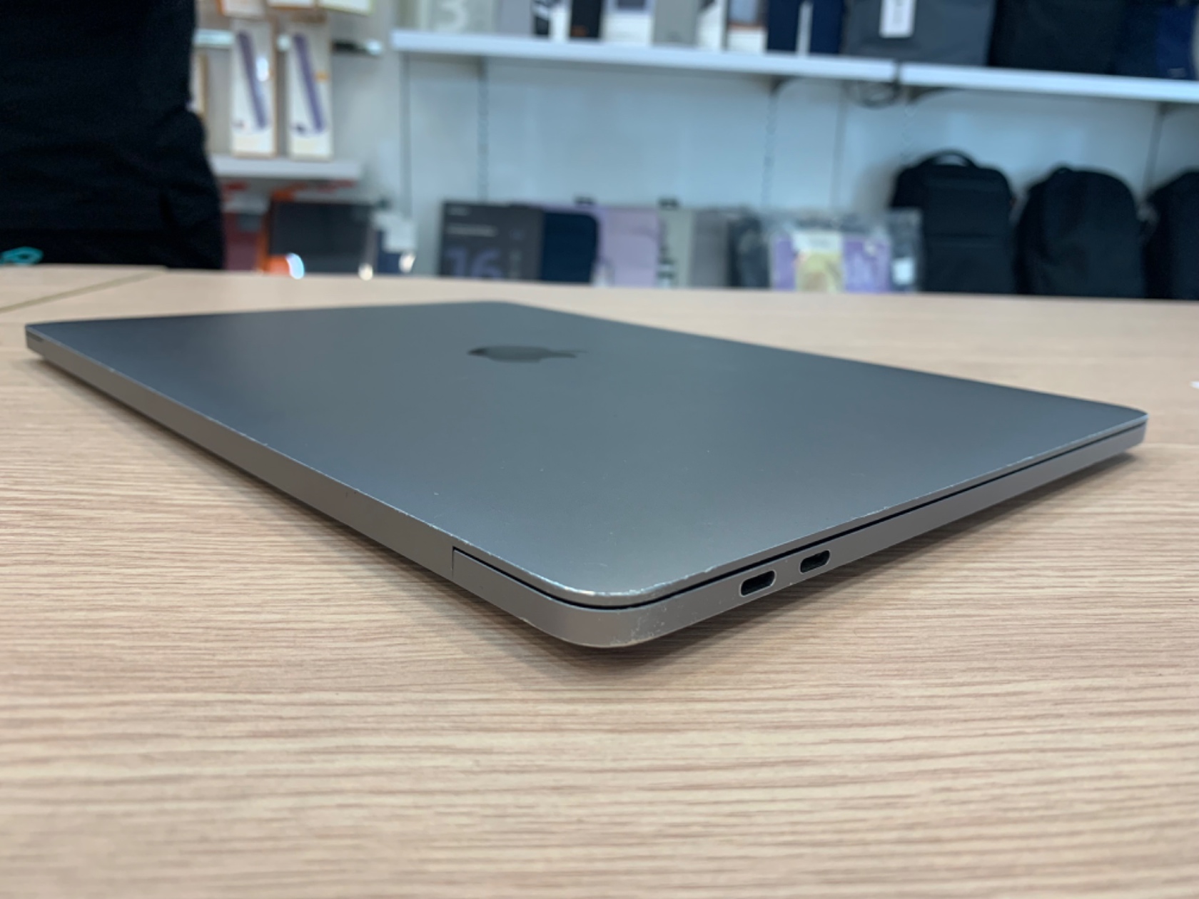 2019 MacBook Pro 13" MUHP2 Gray Core i5 1.4/8GB/256GB Cũ USED 1 macbook cu sieu re 24